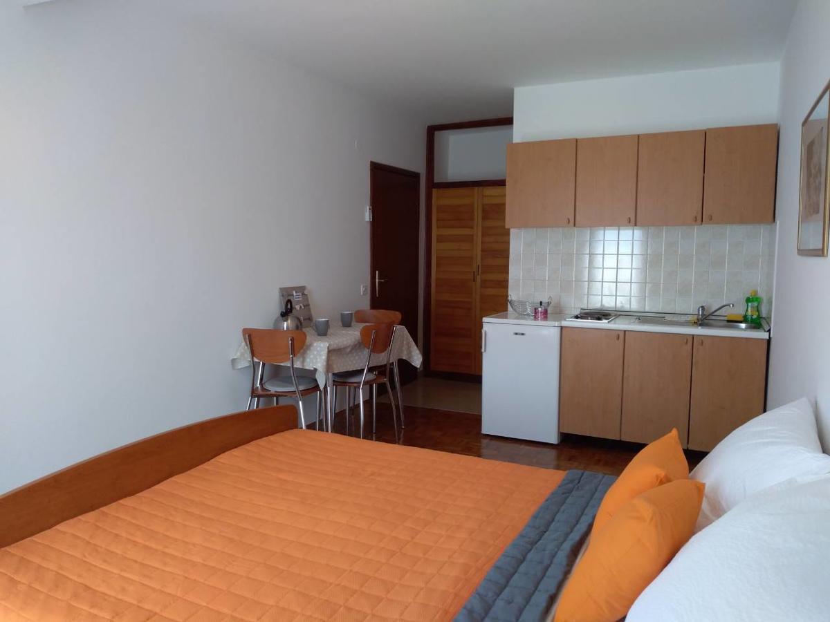 ביוגראד נה מורו Apartments Davor מראה חיצוני תמונה