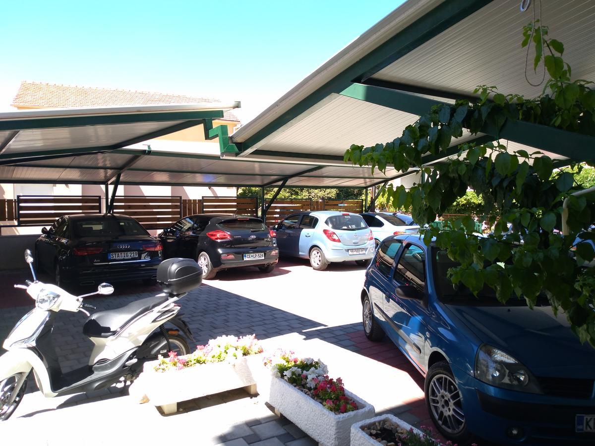 ביוגראד נה מורו Apartments Davor מראה חיצוני תמונה